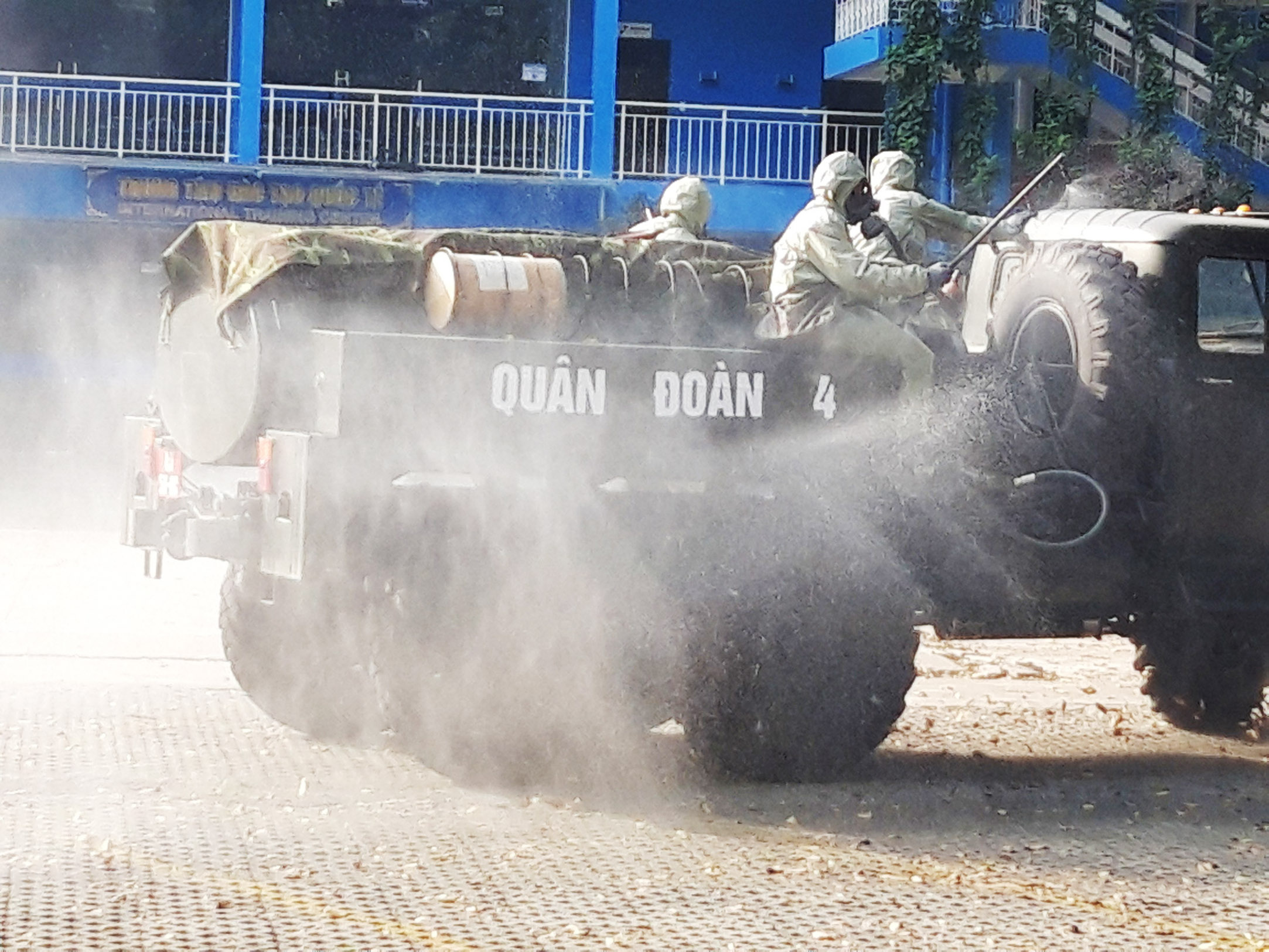 Chung tay bảo vệ sức khỏe nhân dân

